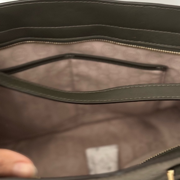 Michael Kors handbag - Picture 5 of 10